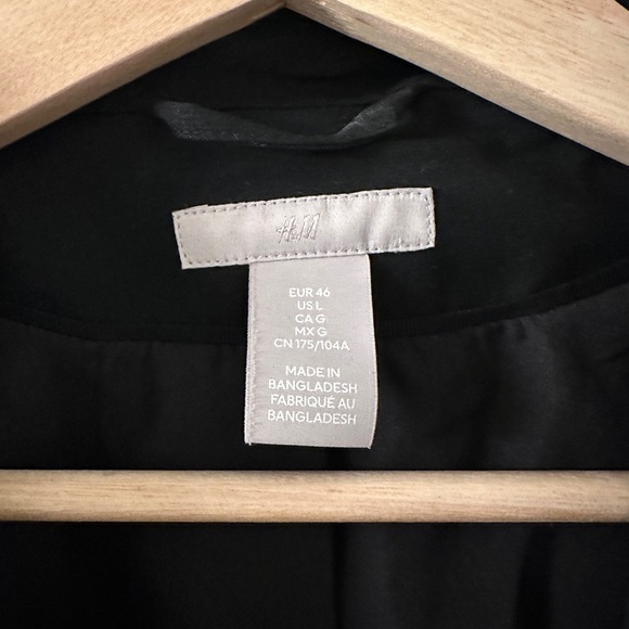 H&M Black Blazer - Picture 2 of 2
